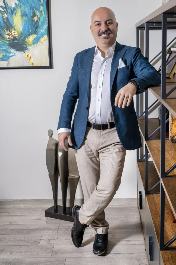 Op. Dr. Gökhan Özerdem, Antalya Estetik Cerrah boydan resim